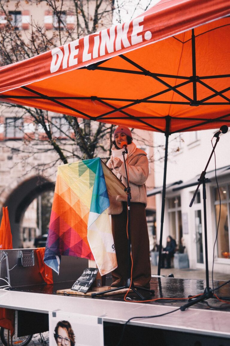 Haltung zeigen im Landkreis: Für Demokratie, Würde und Zusammenhalt
